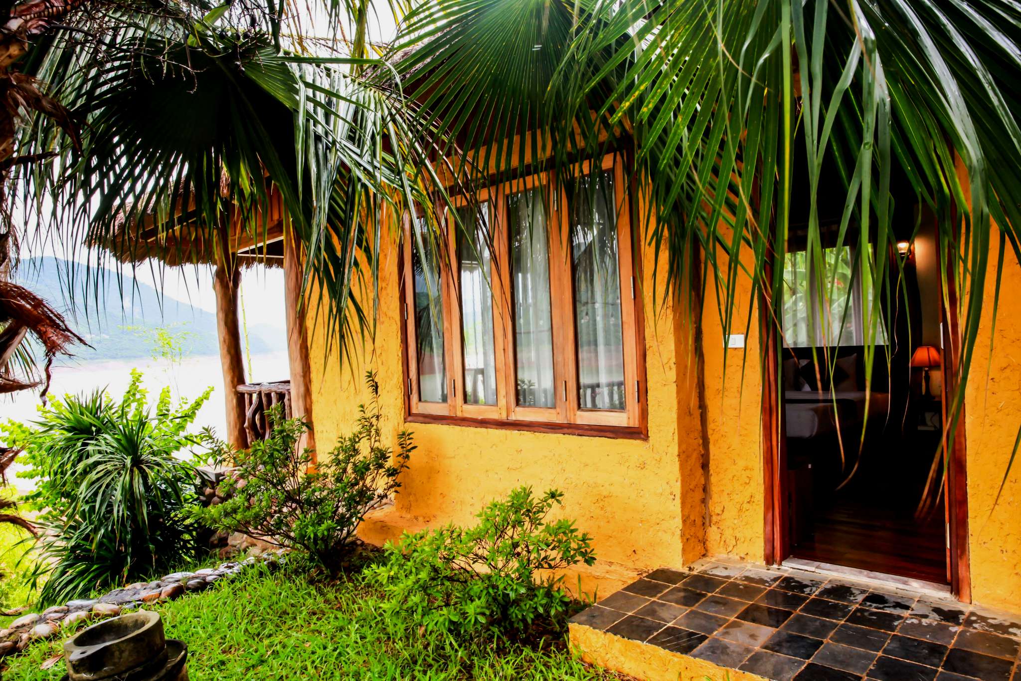 Nhà trình tường tại Mai Châu Hideaway